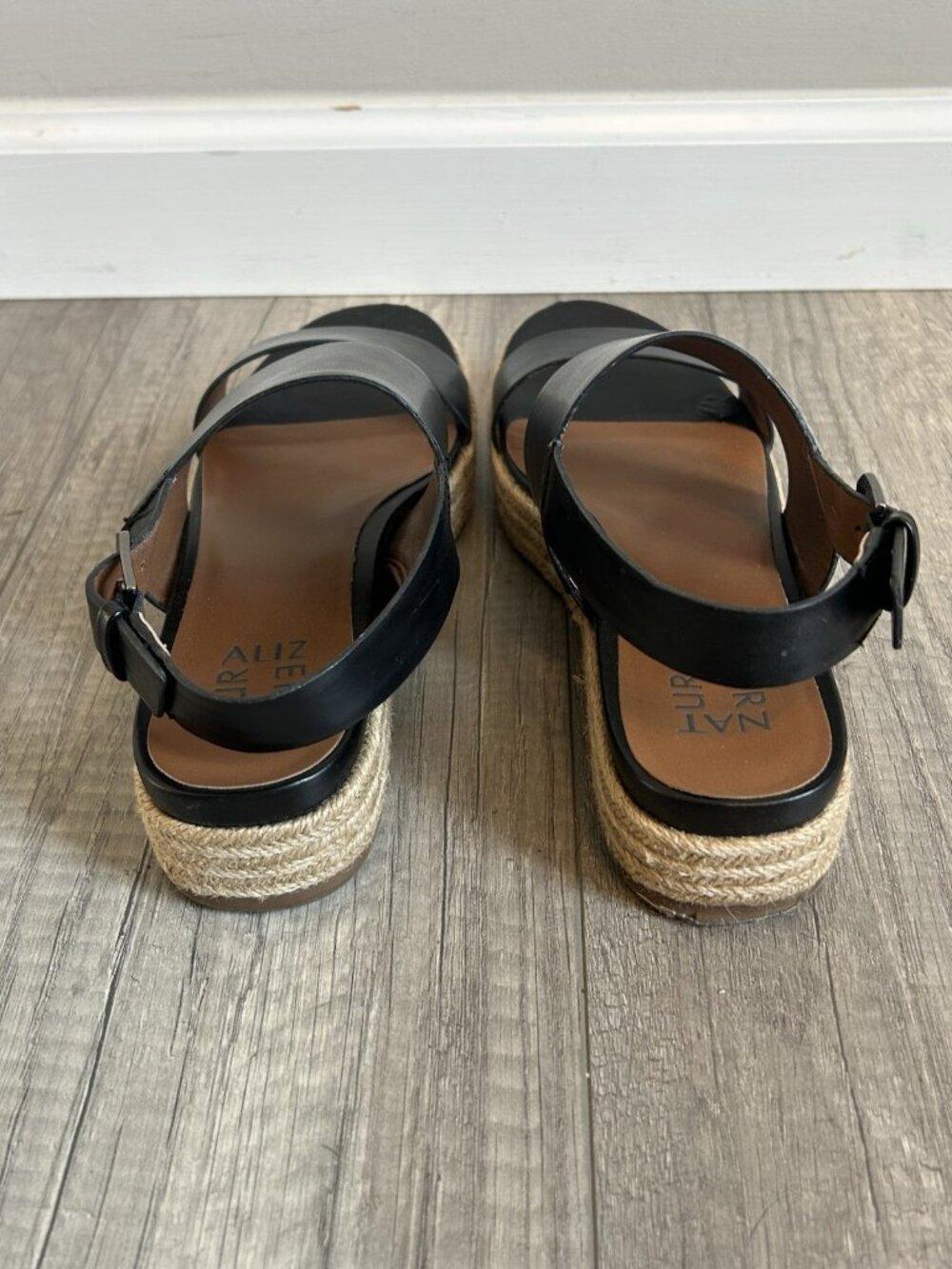 Naturalizer women’s sandals Size 8.5 Strapped Black Rope Buckle Strappy Beach - Picture 5 of 11